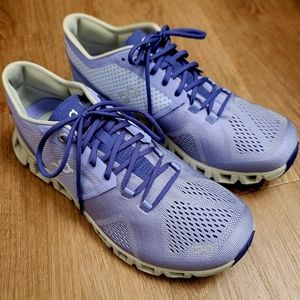 Women's On Cloud X Sz 7.5